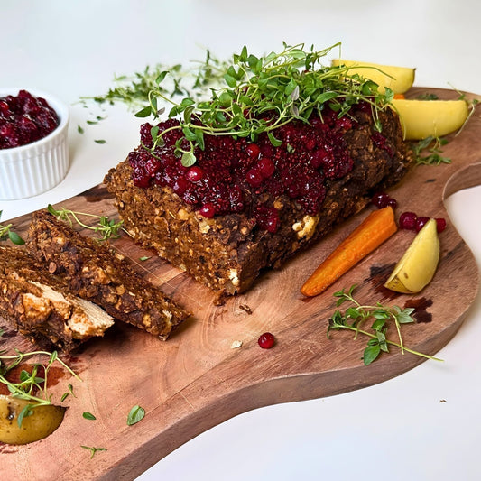 Lins-och valnötslimpa med lingonsås